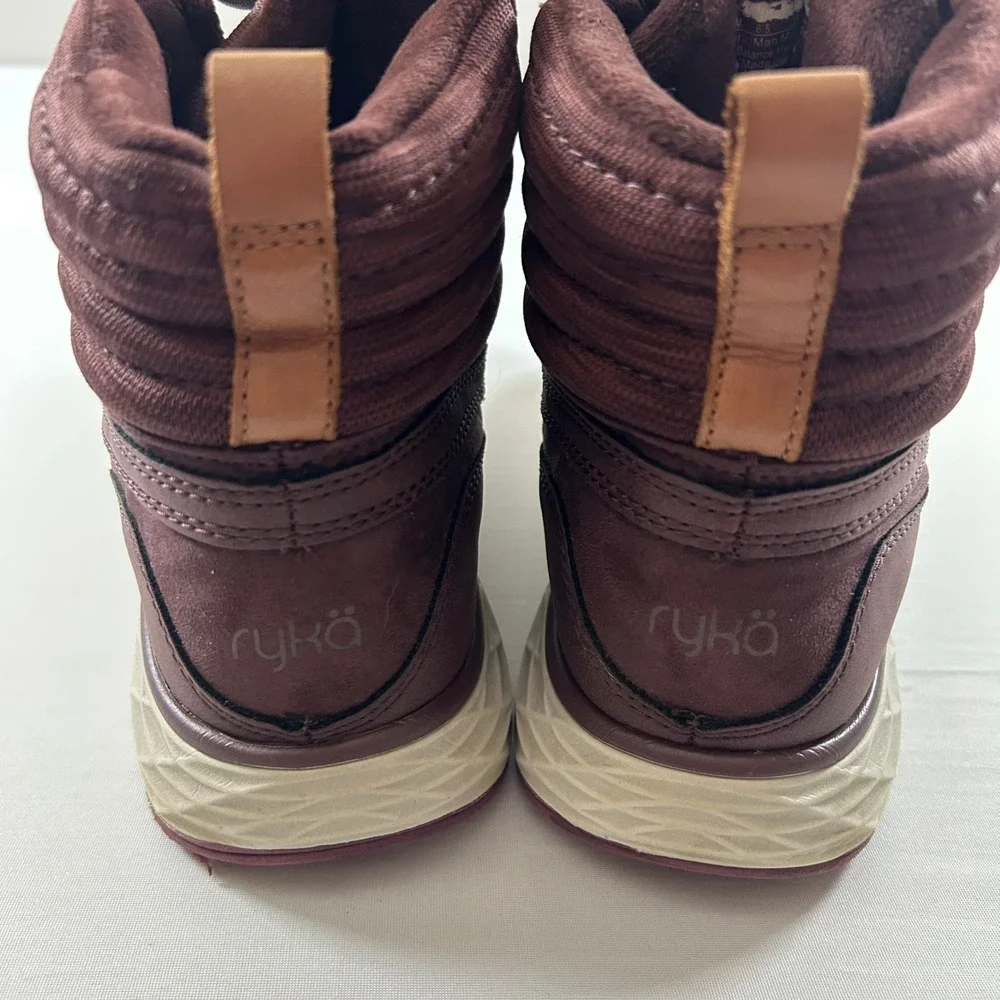 Ryka Winter Boots Women 8.5 Burgundy Quilted Lace Up Cold Weather Ankle Boots